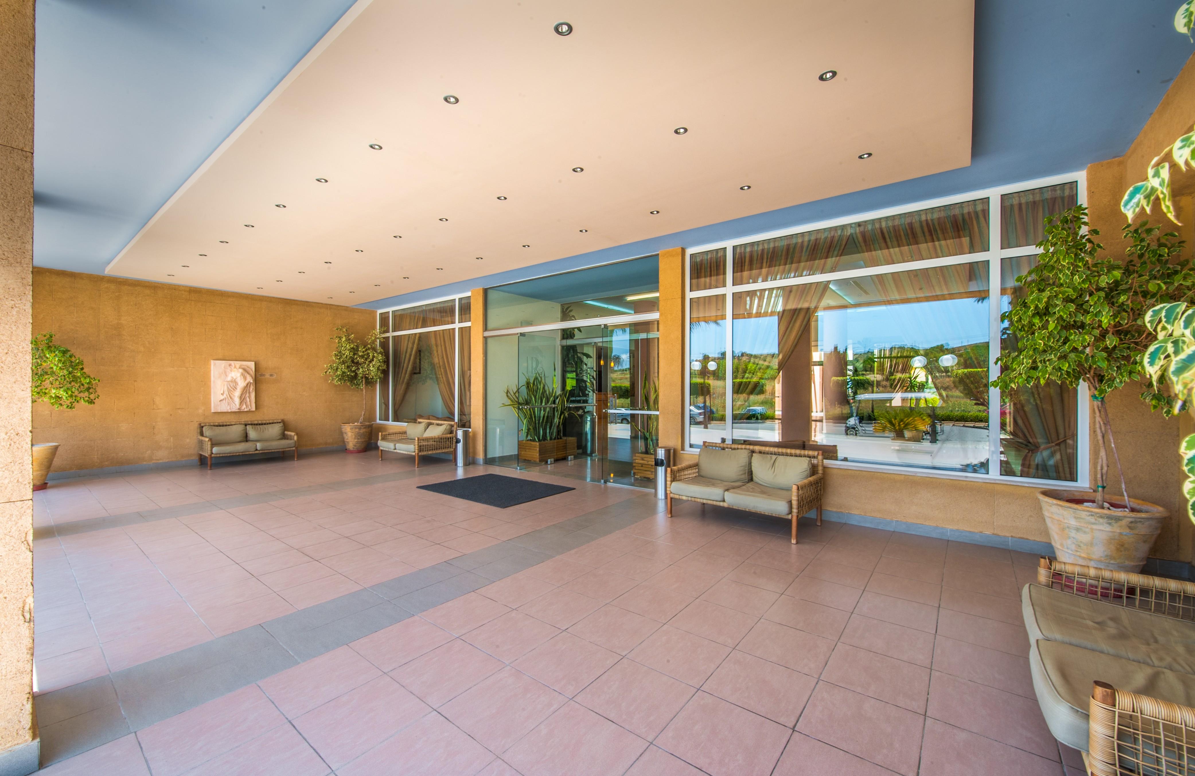 Horizon Beach Resort Мастрихари Екстериор снимка