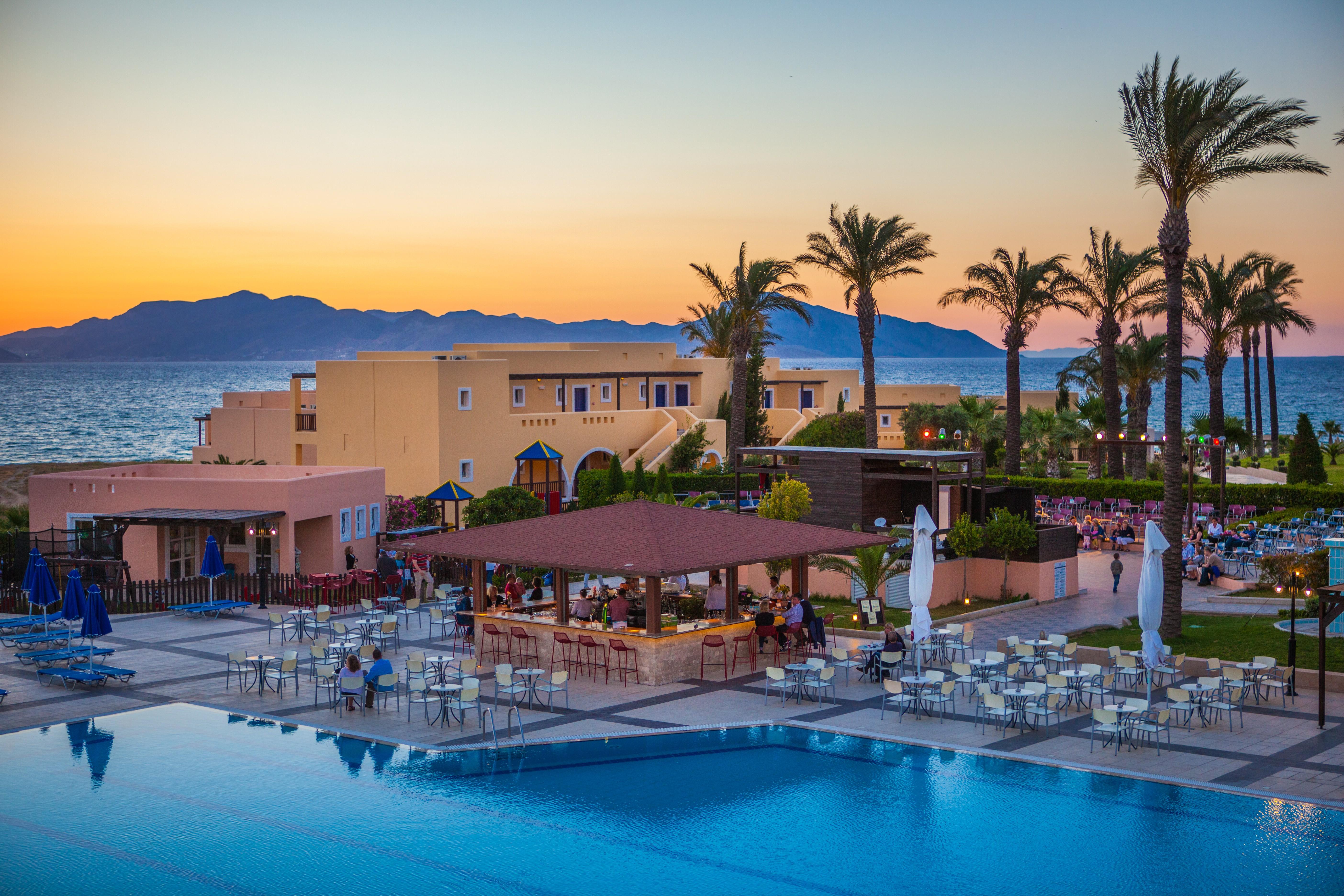 Horizon Beach Resort Мастрихари Екстериор снимка