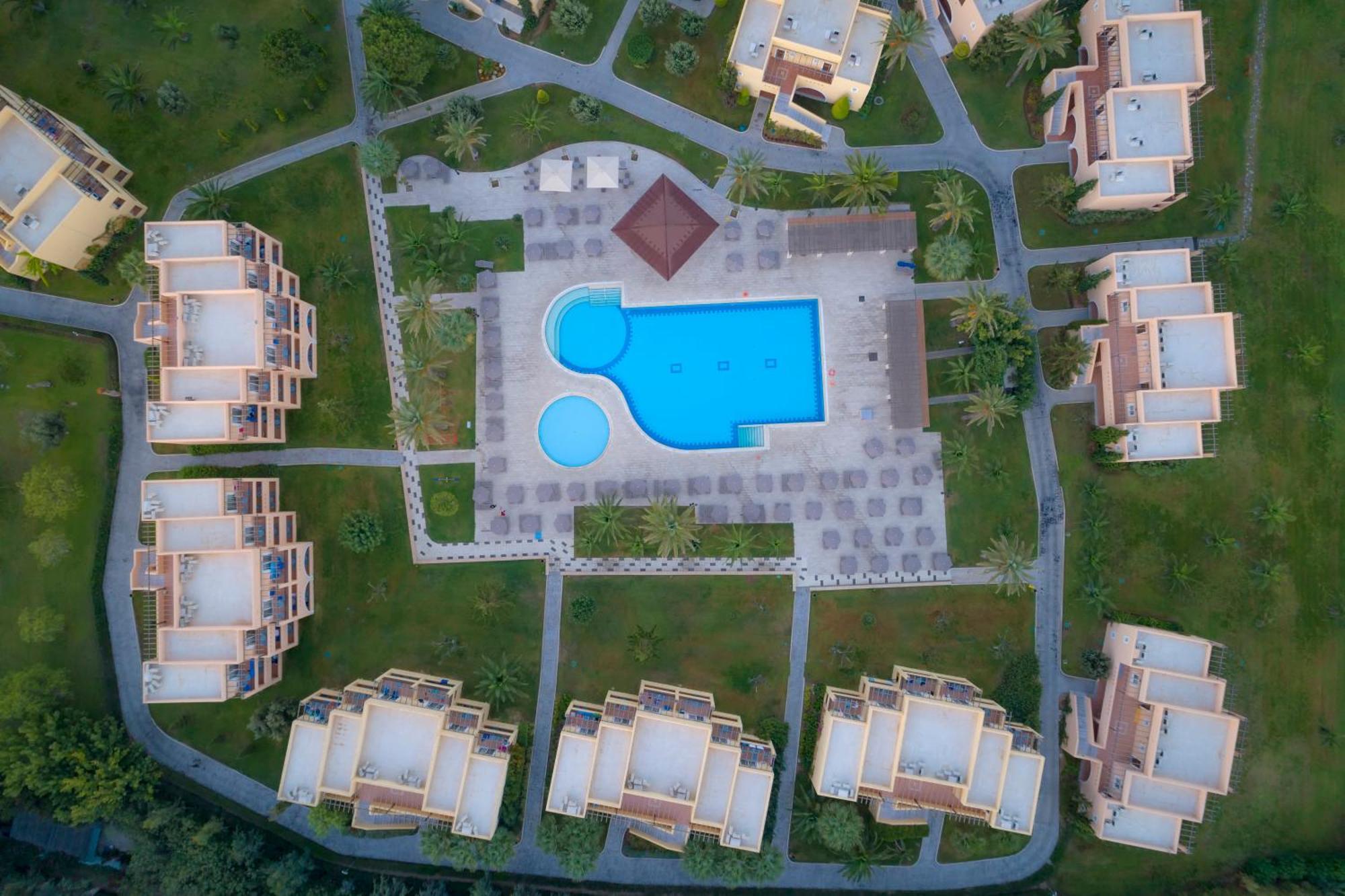 Horizon Beach Resort Мастрихари Екстериор снимка